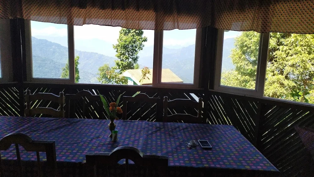 Himalayan Eagle Resort