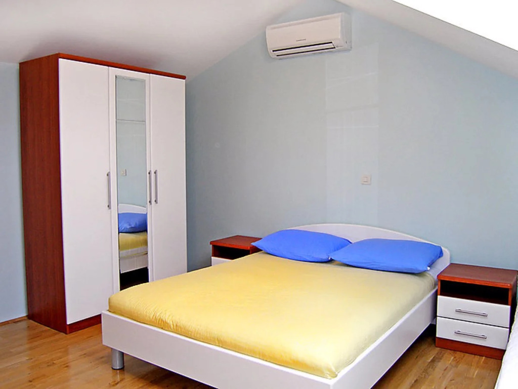 Villa Yellow House by Interhome