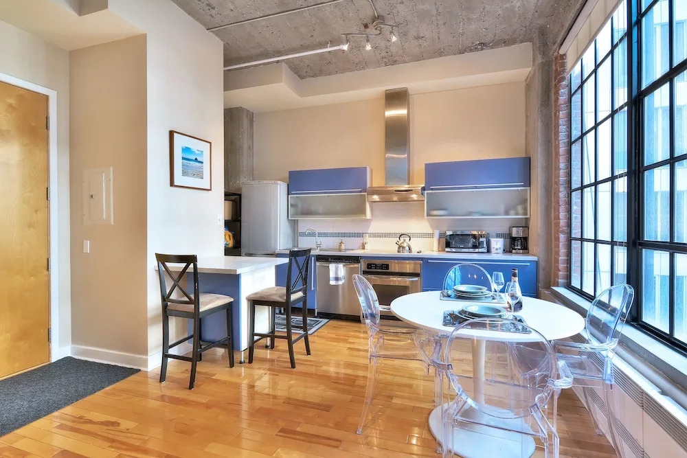 Industrial Loft Old Port