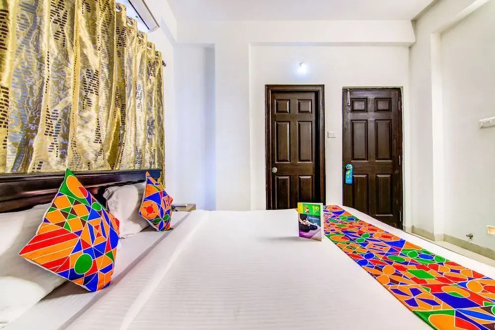 Flora Vihaan By FabHotel