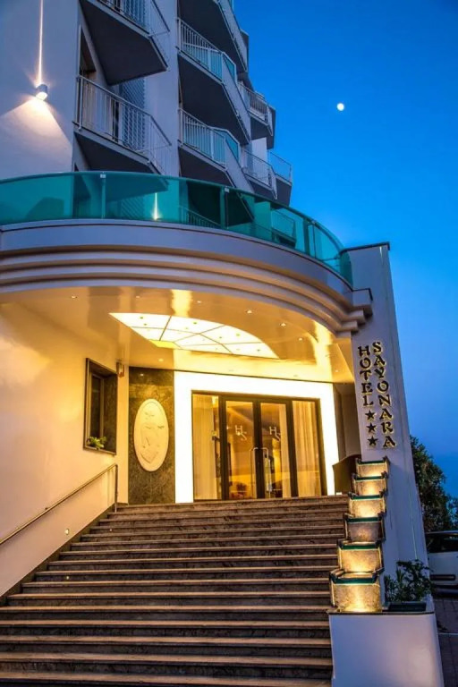 Hotel Sayonara