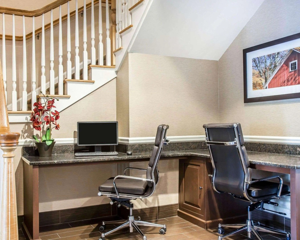 Comfort Inn & Suites Sturbridge-Brimfield