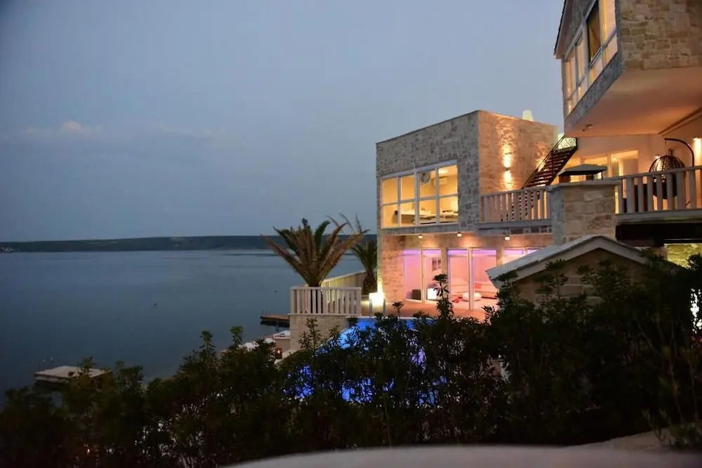 Luxury at Villa Cama - Your dream vacation Rental
