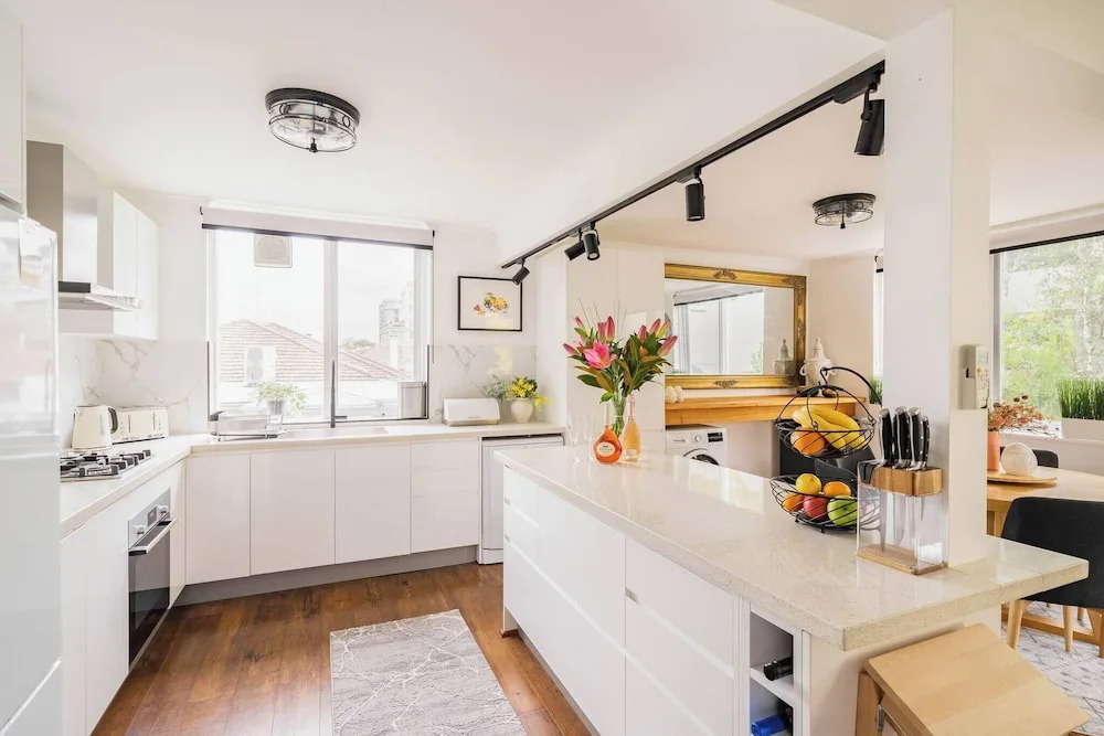 3bd 2 bthToorak Village luxurious Apartment, Relax