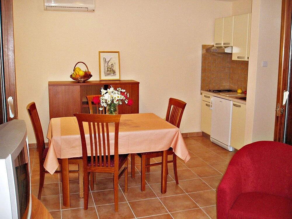 Kozarica Apartments