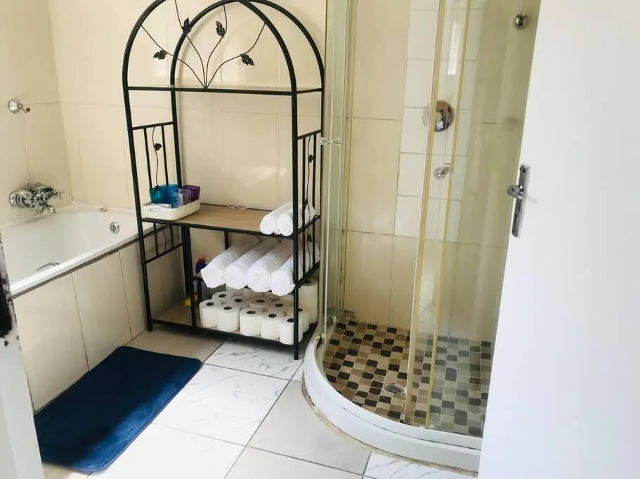 Stunning 2 bedroom guesthouse available