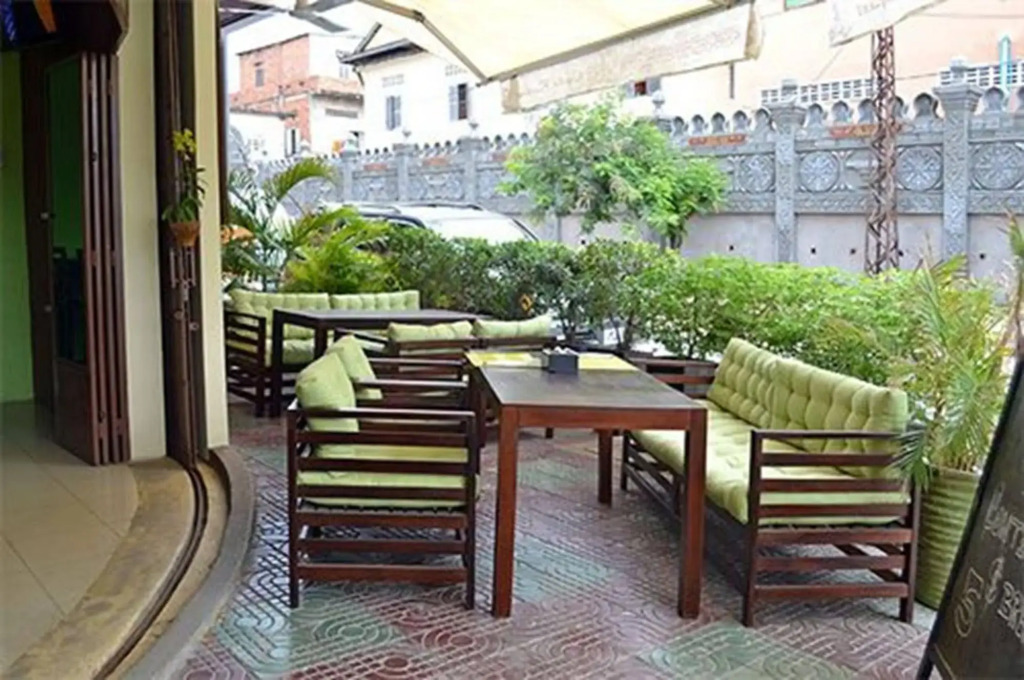 Cyclo Hotel-Bar-Restaurant