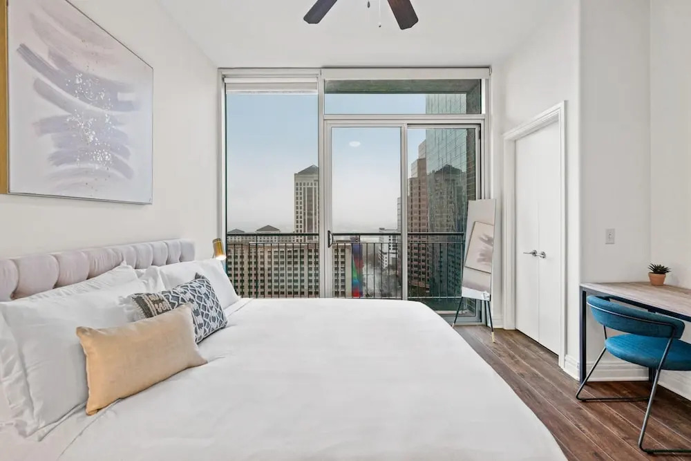 Austin Central 2BD 2BA Apartment