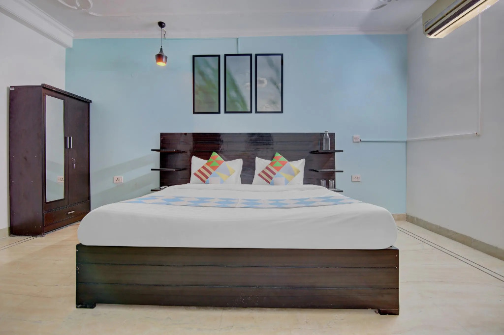 OYO 42791 Serene Stay Satbari