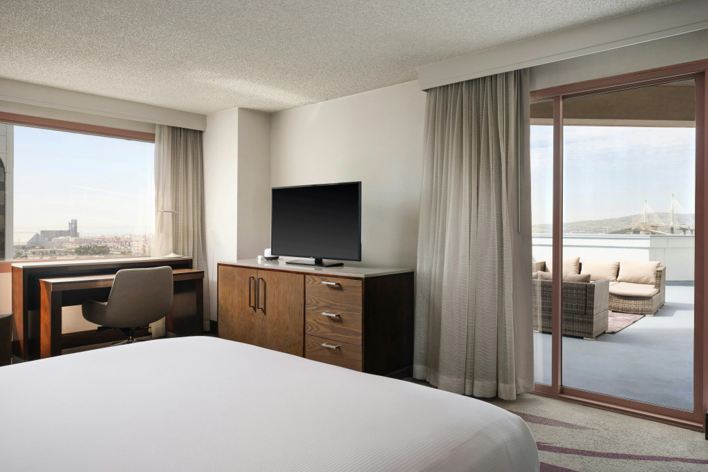 Hilton Long Beach Hotel