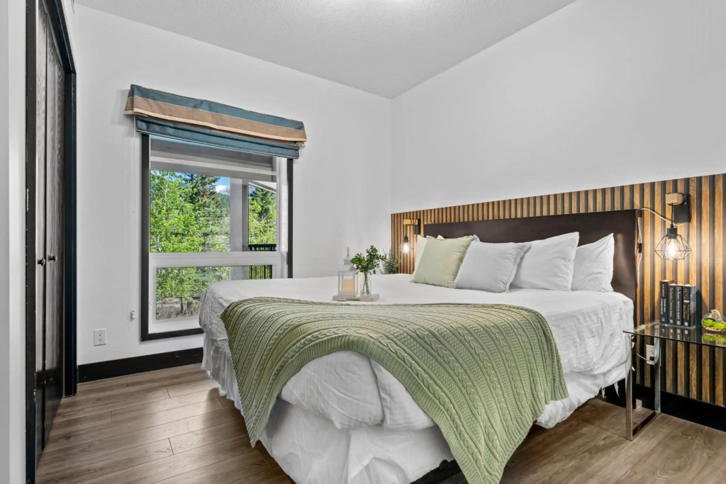 Instant Suites - Luxury 2 BR Suite in Canmore | Banff