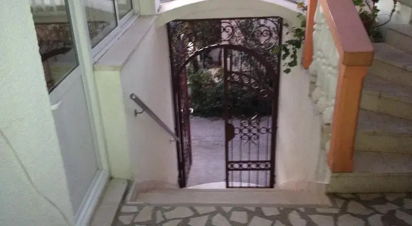 Apartments and Rooms Vujacic