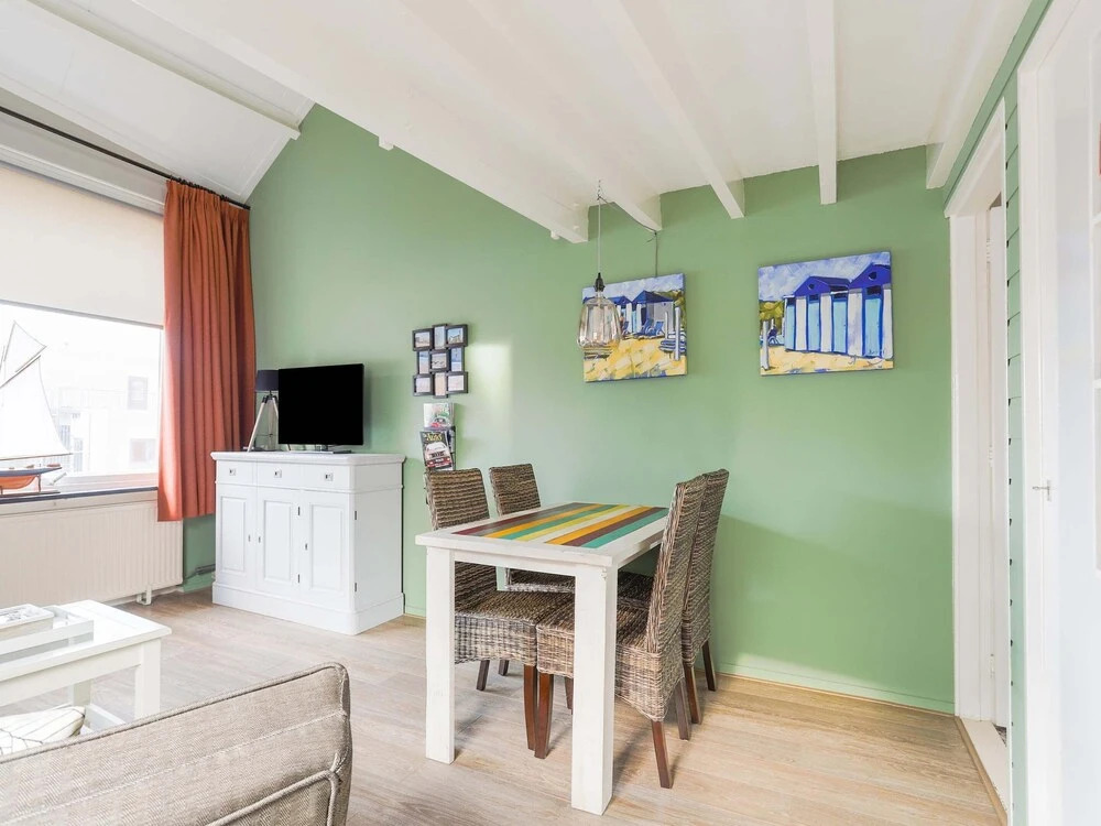 Vacation Home 450 m From the Beach