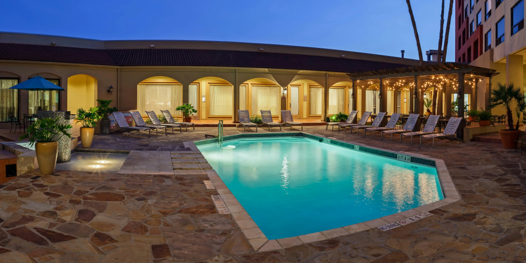 DoubleTree by Hilton San Antonio Downtown