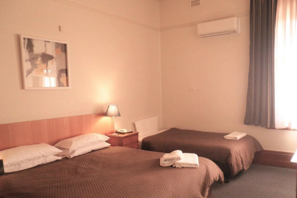Princes Lodge Motel