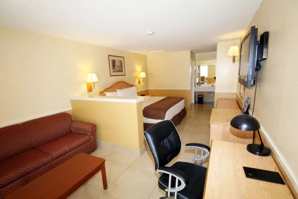 Edinburg Executive Inn