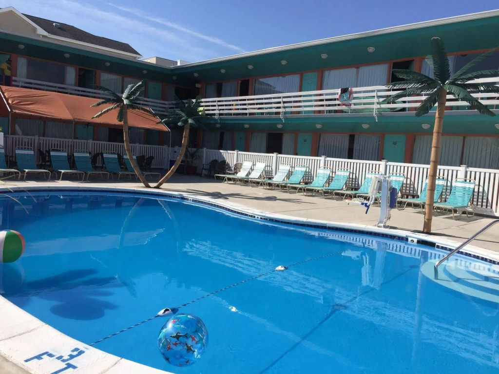 Dolphin Inn