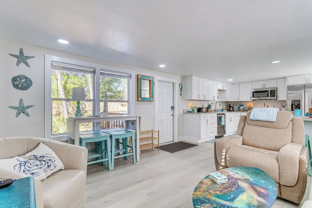 Gulf Breeze Home w/ Deck: Walk to Public Boat Ramp