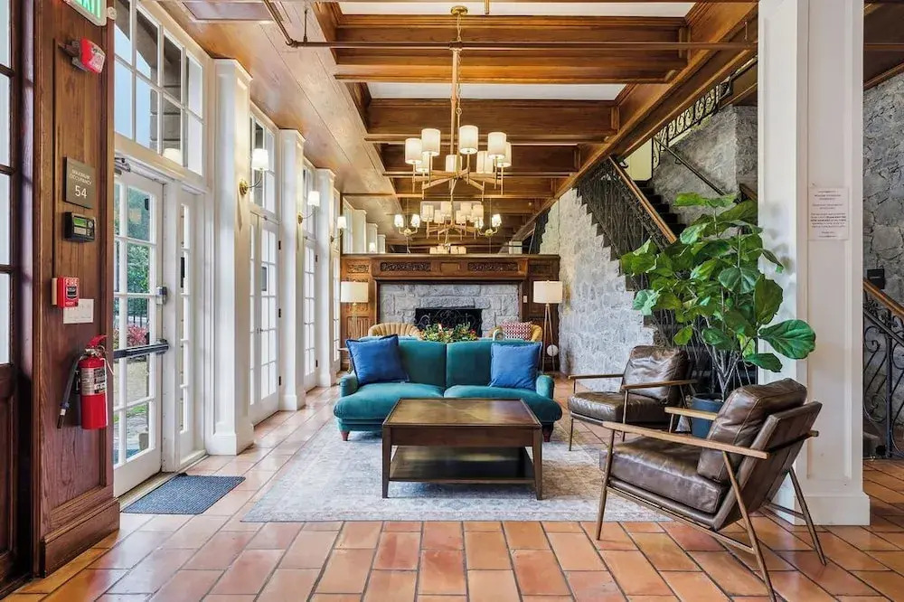 Sonoma Stonehouse Hotel