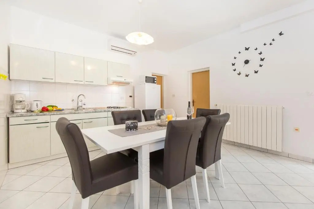 Apartments Cekada