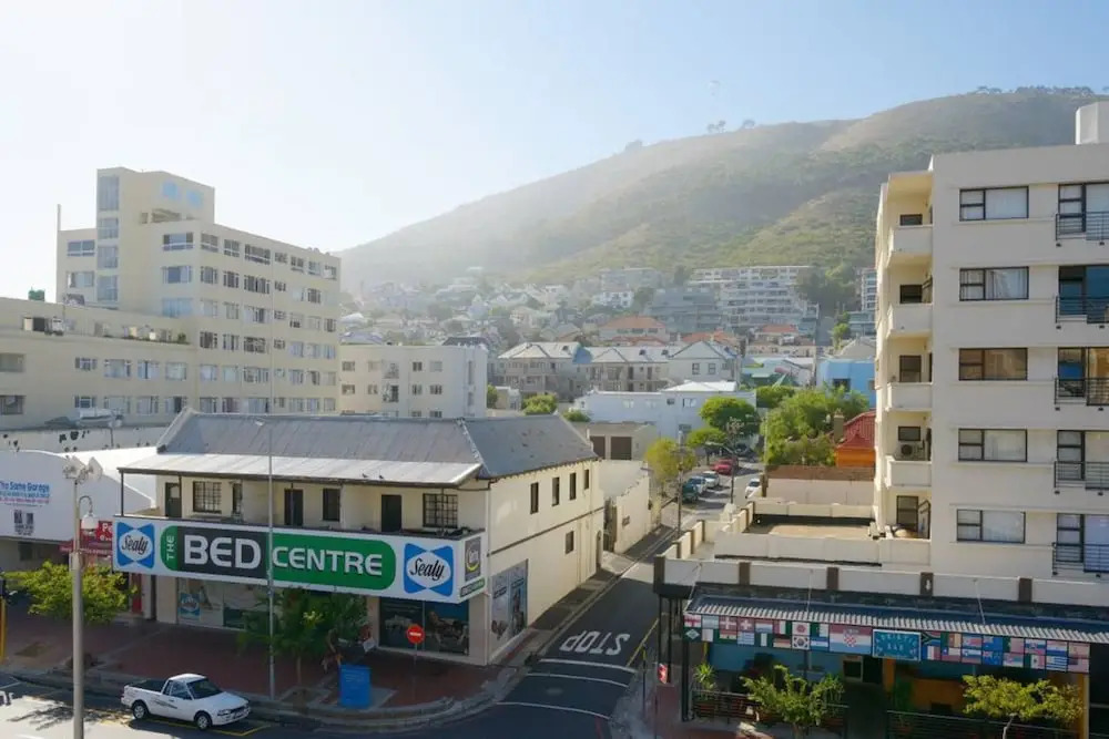 2 Bedroom Sea Point Apartment