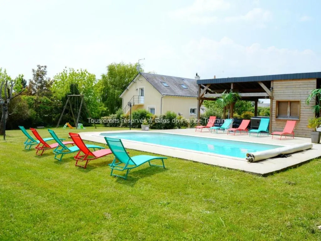 Gîte avec piscine chauffée, spa, jardin clos - FR-1-381-286