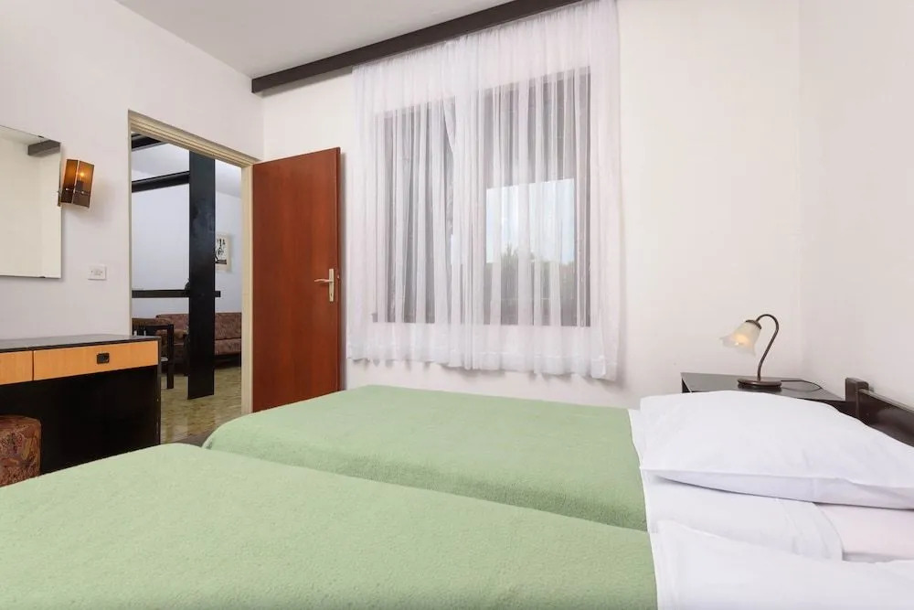 Apartments Medena budget