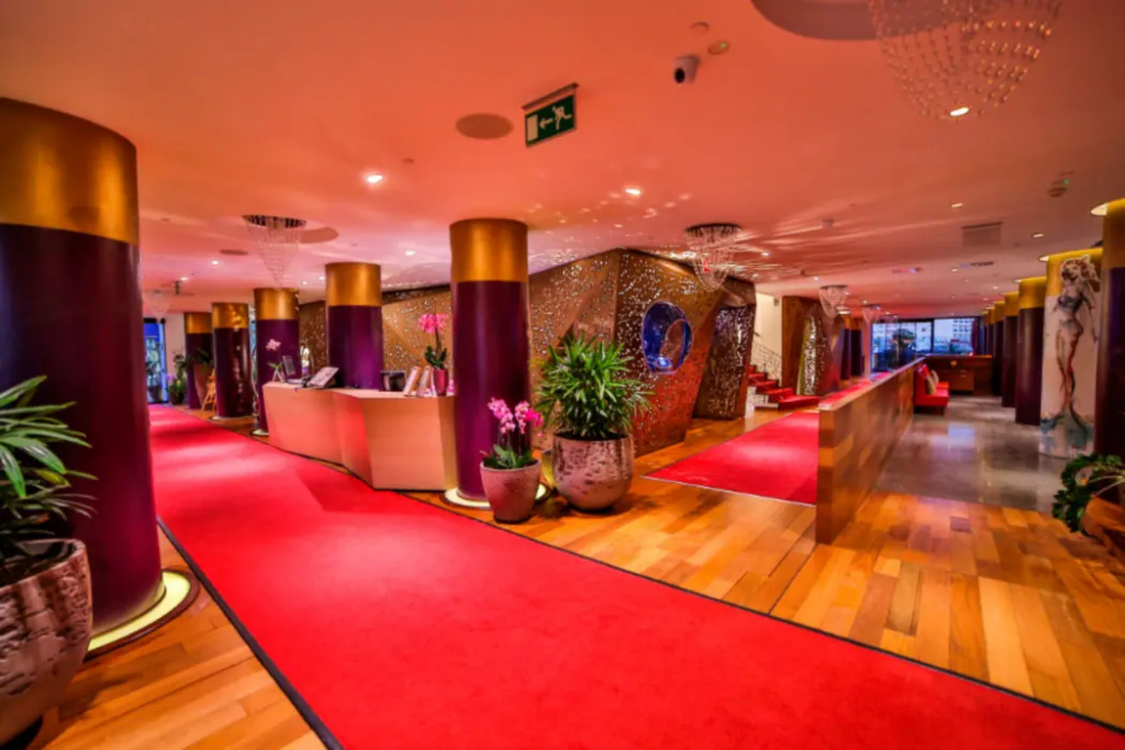 Bohemia Suites & Spa