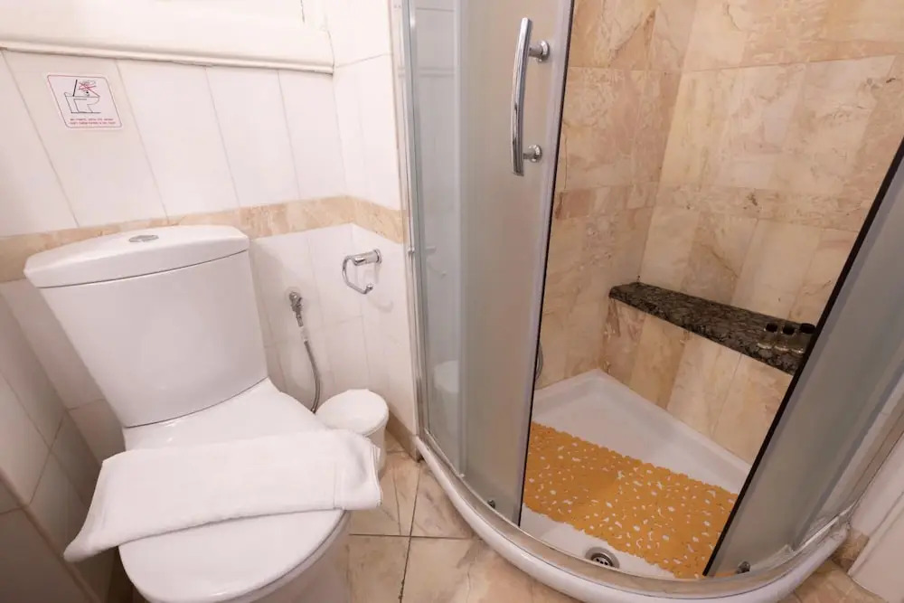 Ideal 4 bdr Apartment in Plaka for 10