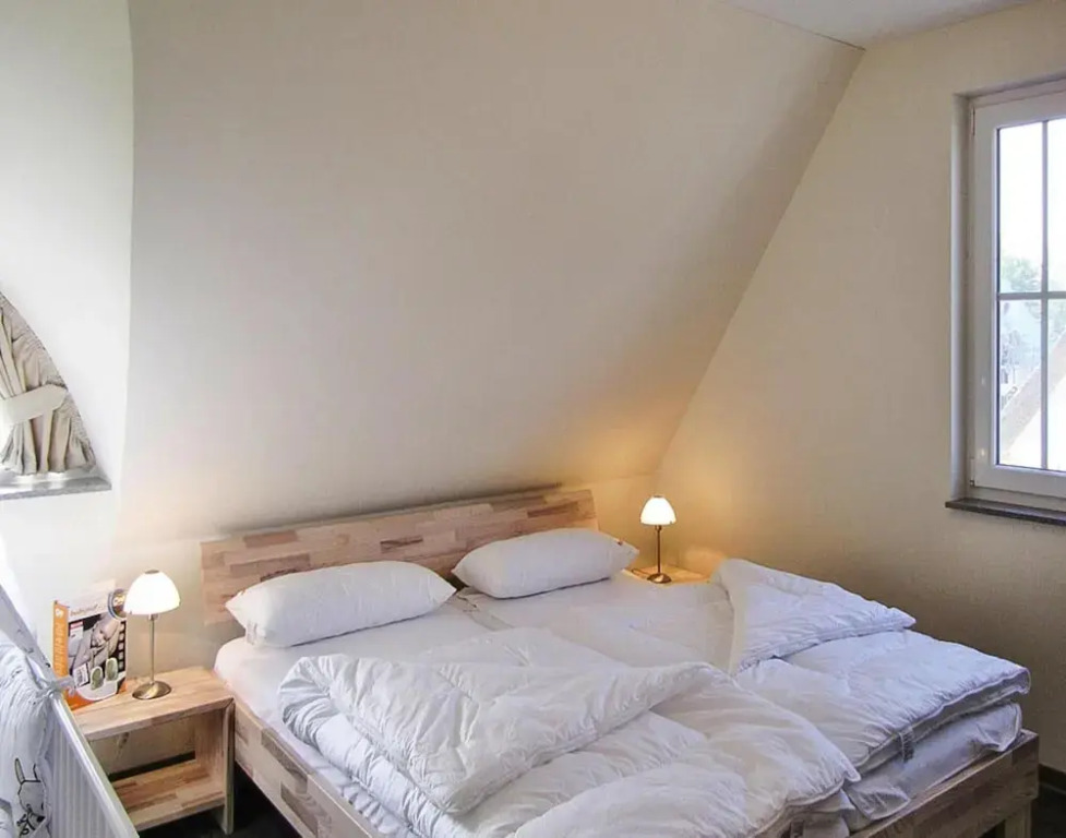 Holiday House Nightingale, Glowe