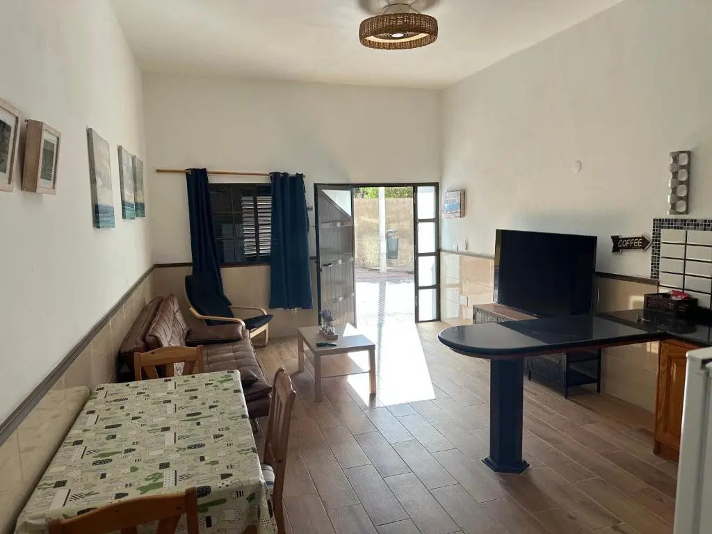 Salinetas Blue Surf House