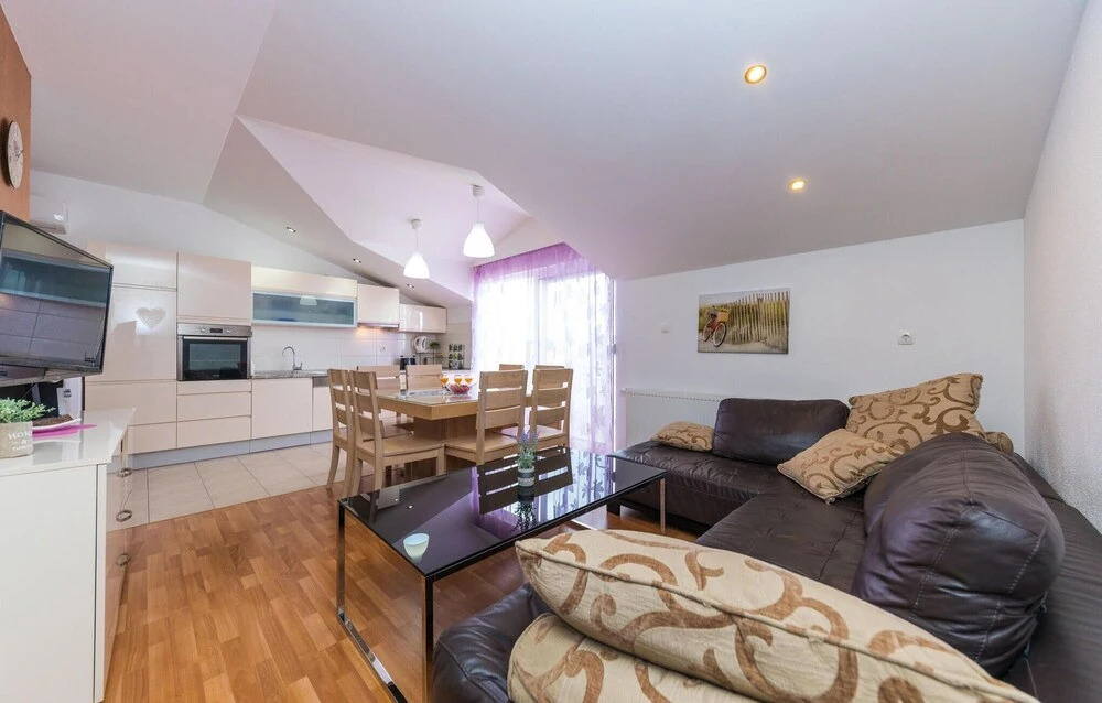 Beautiful Apartment in Trogir With 3 Bedrooms and Wifi