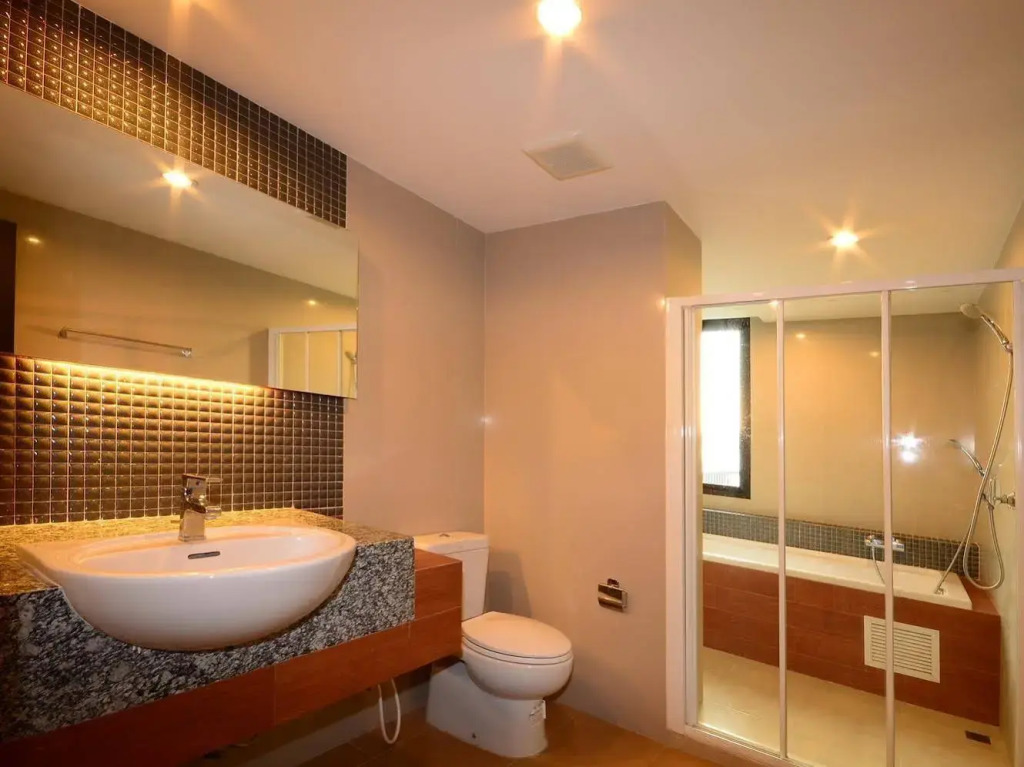 Tycoon Holiday Hotel