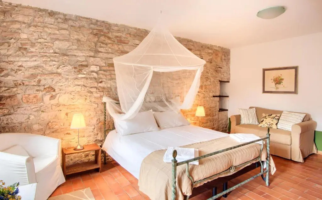 Borgo Canapegna - "La quercia doro" private pool in the heart of Le Marche