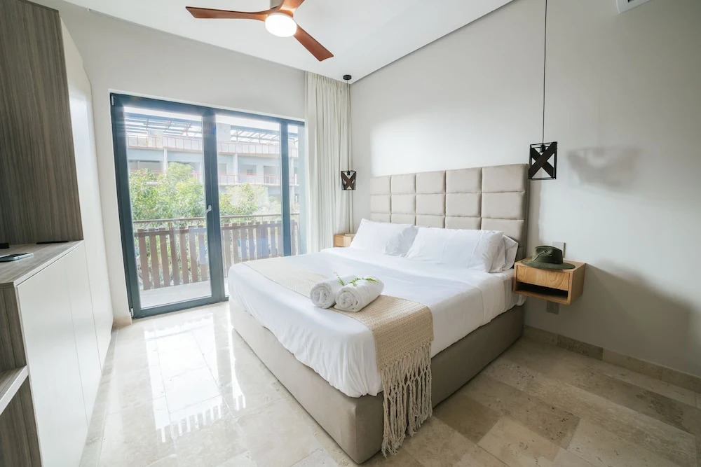 203B Amira Studio By Sandy Powerful