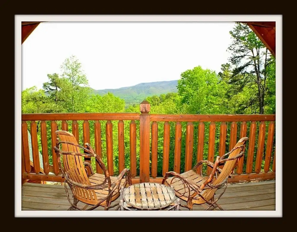 Changes in Latitude - 2 Br cabin by RedAwning