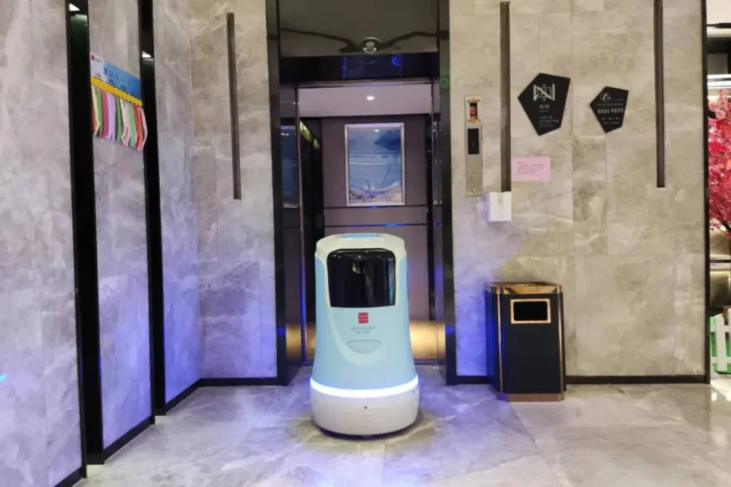 Echarm Hotel (Nanchang Bayi Square Subway Station Wushang MALL)