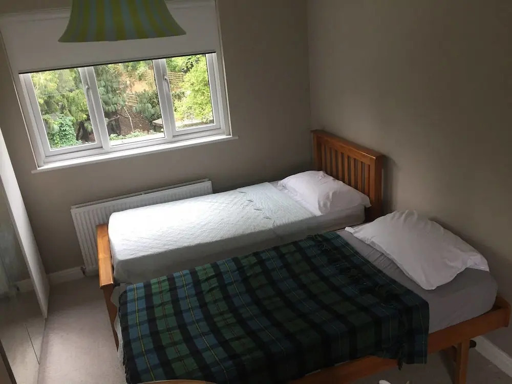 3 Bedroom Property With Garden in Central
