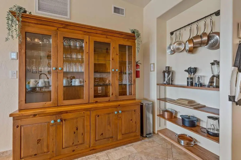 Close to Fresh Creek! Sleeps 12 ~ Amazing Views w/Serene Open Space ~ Hot Tub + Game Room ~ Trails outside