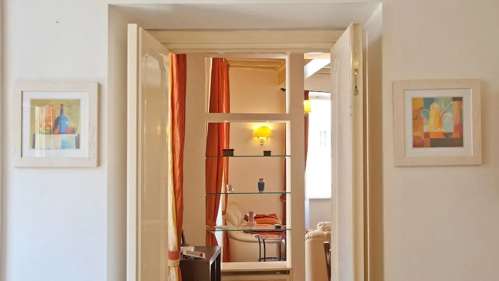 Rental in Rome Trevi Fouintain View Apartment