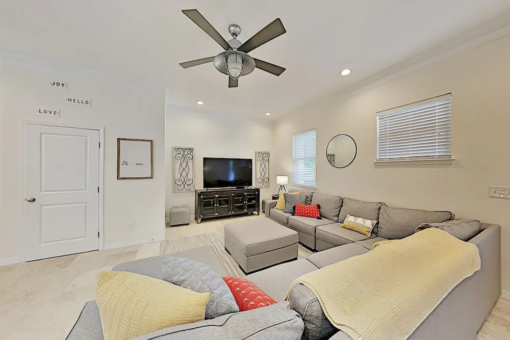 Peaceful Vilano Beach Getaway W/ Alfresco Dining 4 Bedroom Home