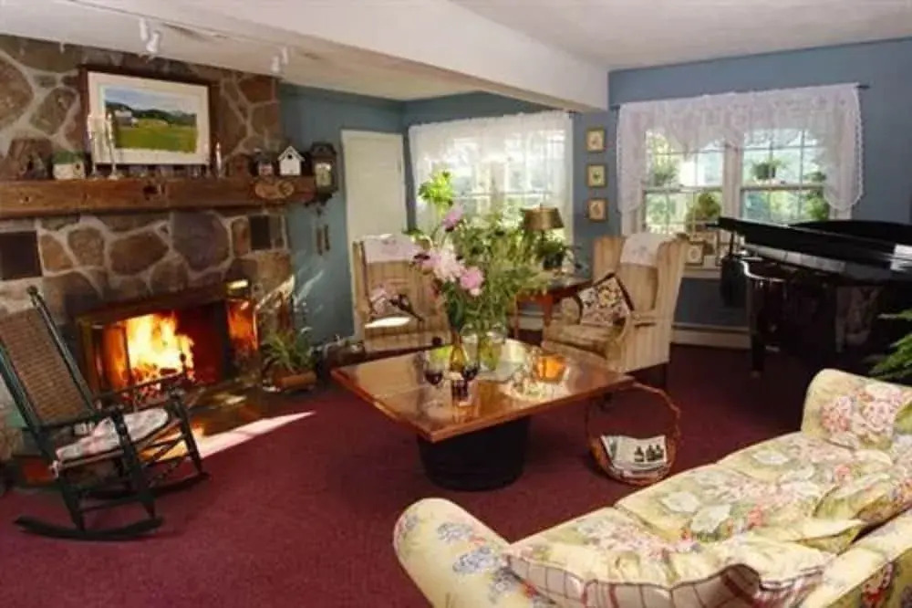 Deerhill Inn