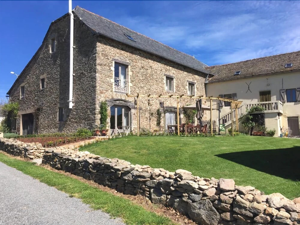 La Source Du Bonheur Chambres et Table dHôtes
