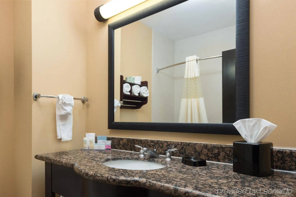 Durant Inn & Suites