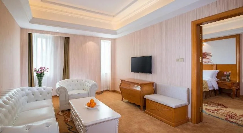 Vienna International Hotel Guangzhou Xintang Jean Fangzhicheng