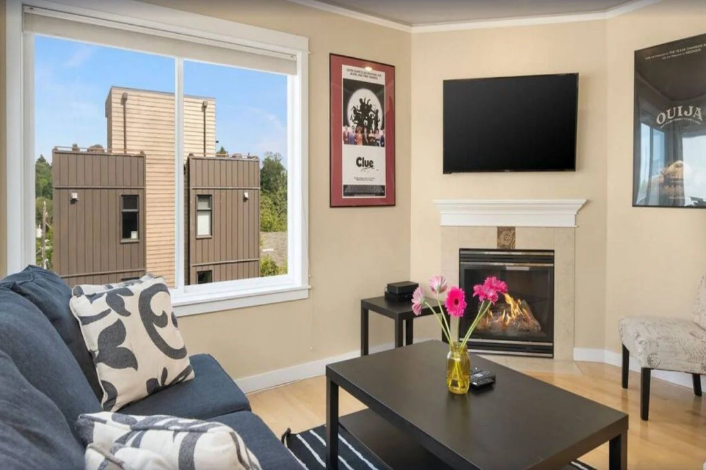 Seattle Vacation Home: Life's A Game