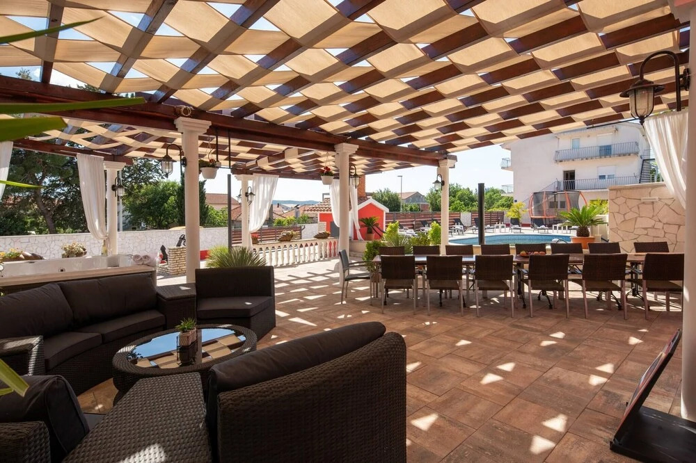 Xxxl Villa Ancora For 262 Guests