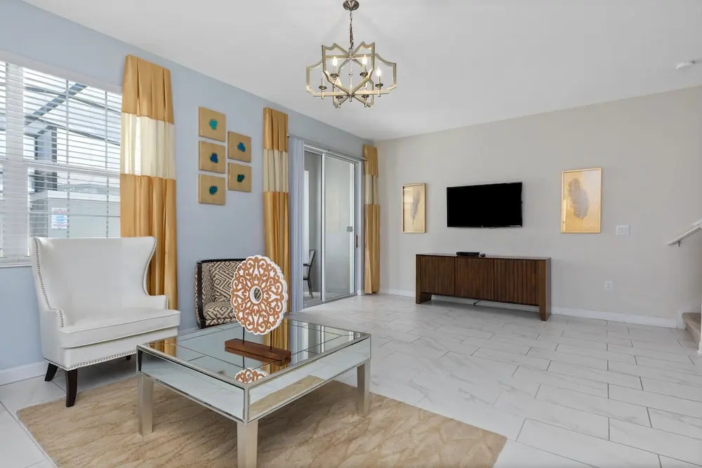 Tr_543r Scenic Champion 5 Bedroom Townhouse