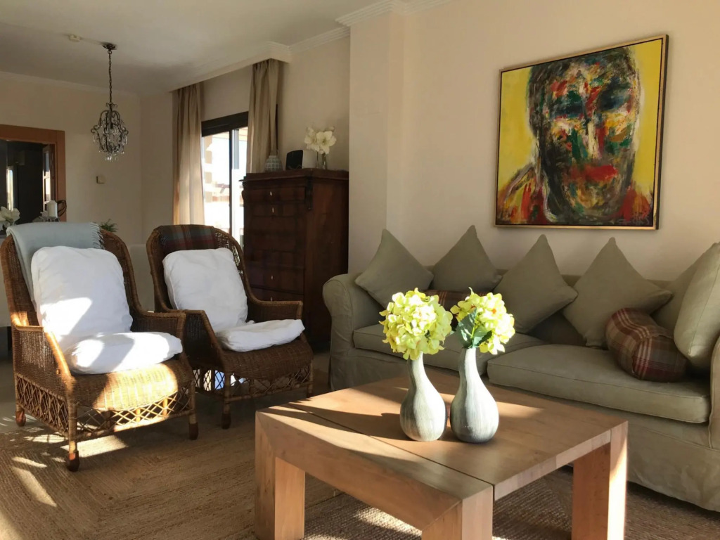 6482 - Luxury one level Penthouse