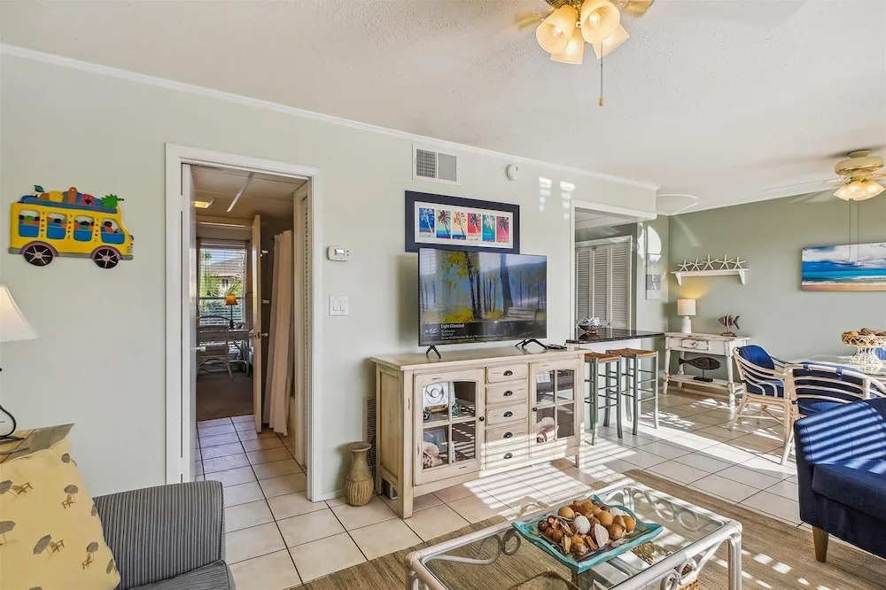 Sandpiper Cove 2041 1 Bedroom Condo by RedAwning